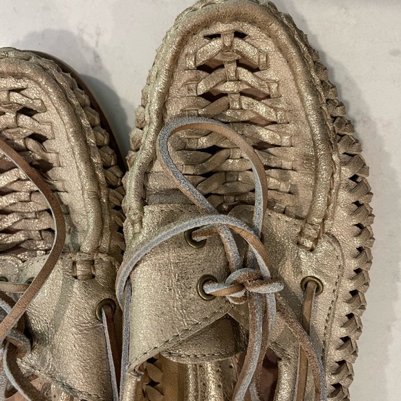 Frye shoes - woman’s 8-8.5 - Picture 2 of 7